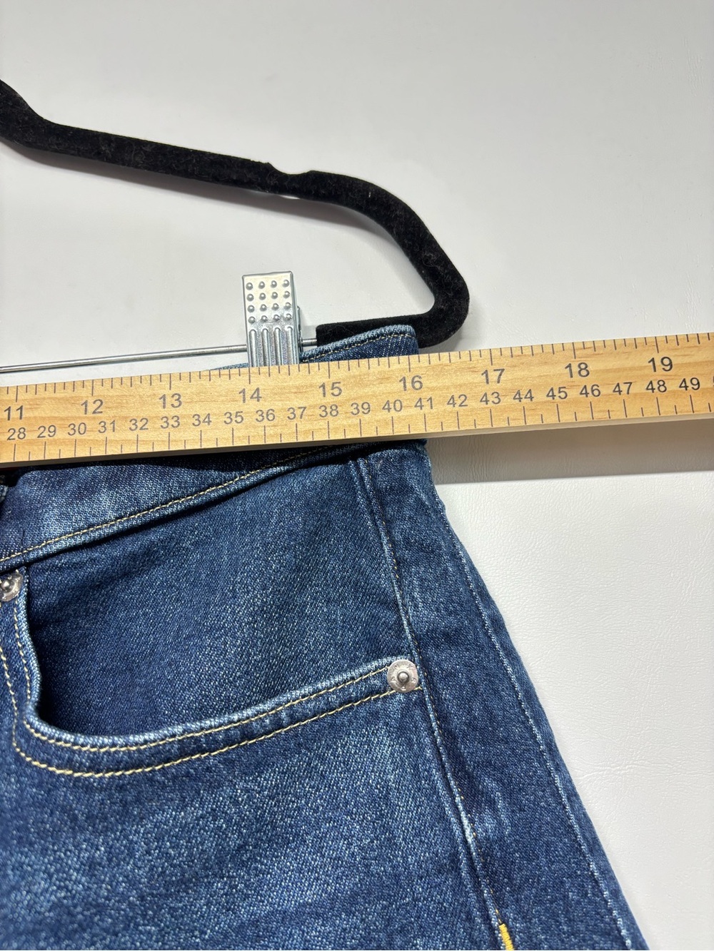 ✨SPANX Women’s Barrel Leg Jeans Size L/G R - Picture 12 of 16